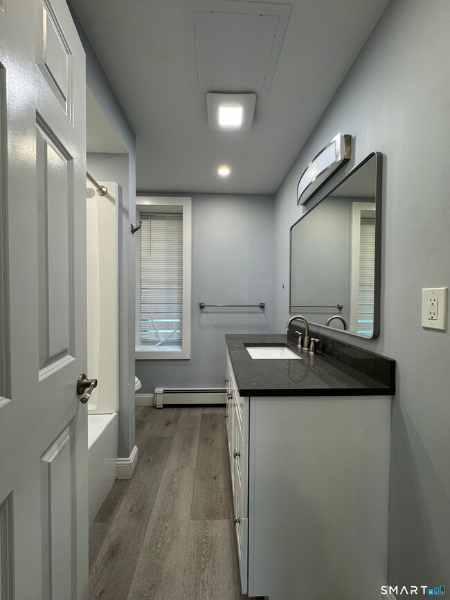 Building Photo - 40 Clarks Hill Ave