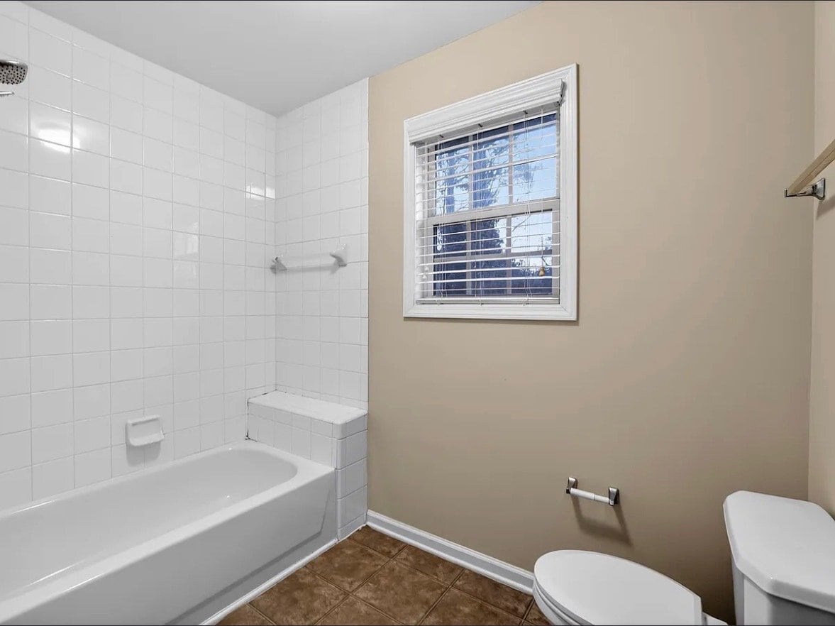 Building Photo - 2732 Silver Hill Terrace SE
