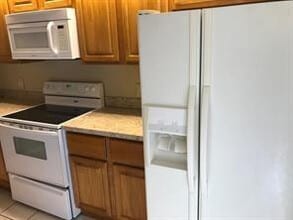 Building Photo - 156 Heritage Way