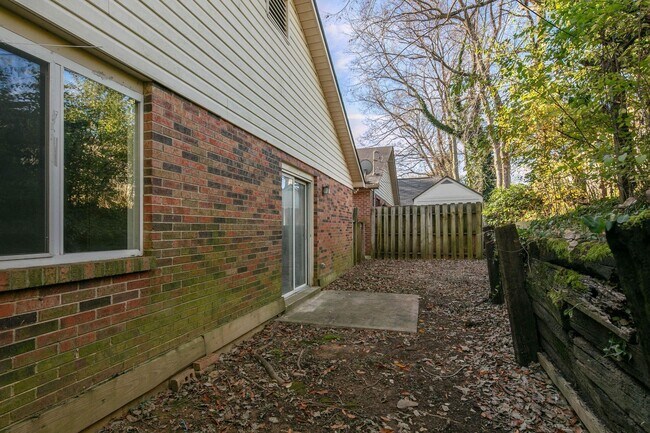 Building Photo - 1470 Vintage Cir