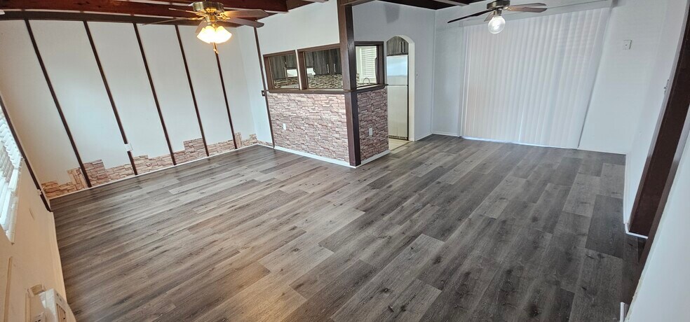 Building Photo - 1360 Oxford Dr