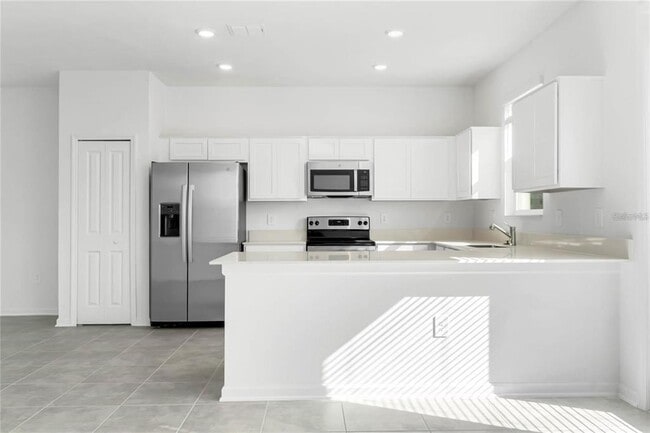 Building Photo - 353 Bogey Dr