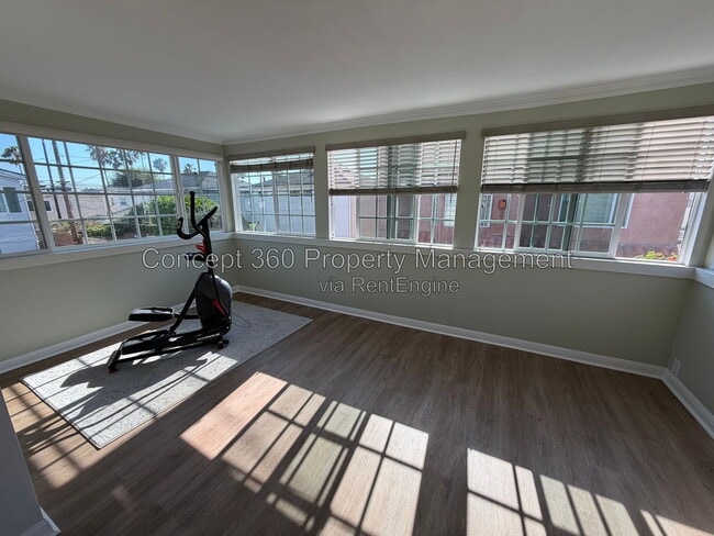 Building Photo - 237 Novara Dr