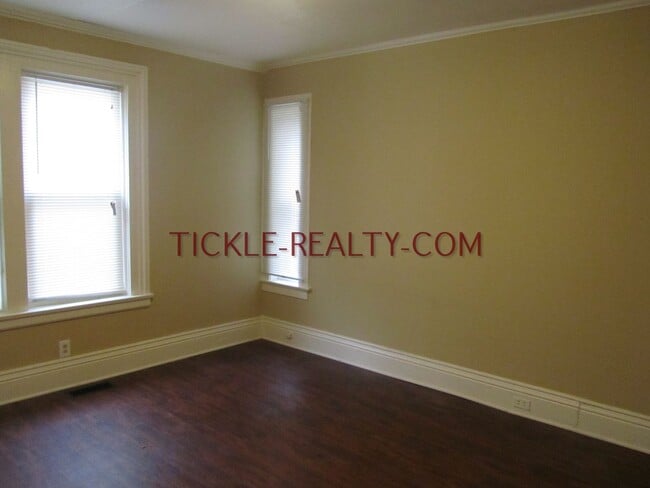 Building Photo - 11 Lafayette Pl