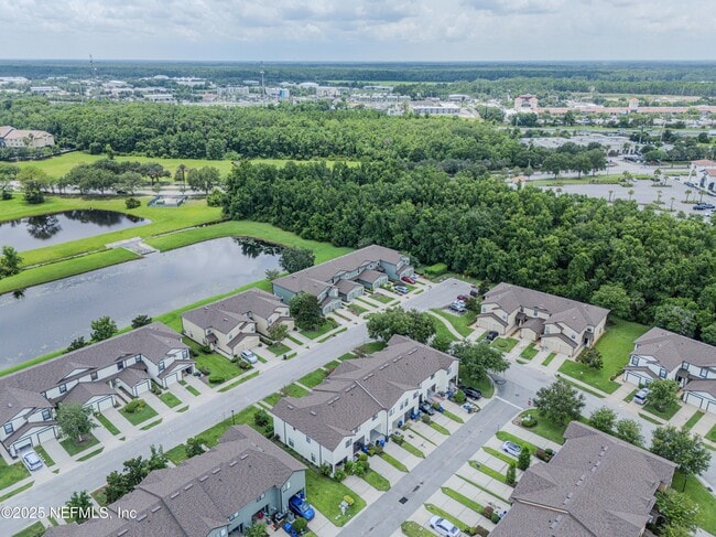 Building Photo - 415 Cabernet Pl