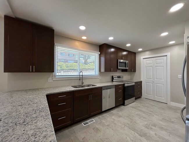 Building Photo - Vintage Aesthetic Meets Modern Glow-Up! Your Next Home Is Here!