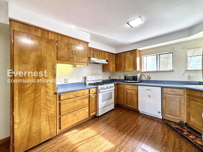 Building Photo - 3366 W 55th Pl