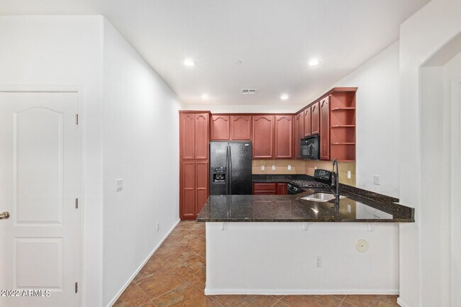 Building Photo - 2948 N Evergreen St