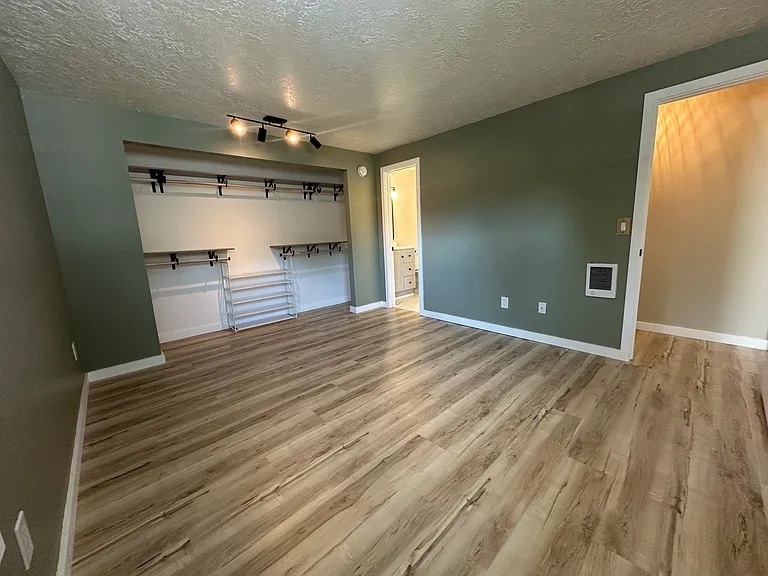Master bedroom - 8504 SW Mohawk St