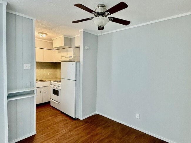 Building Photo - 1000 Heights Blvd