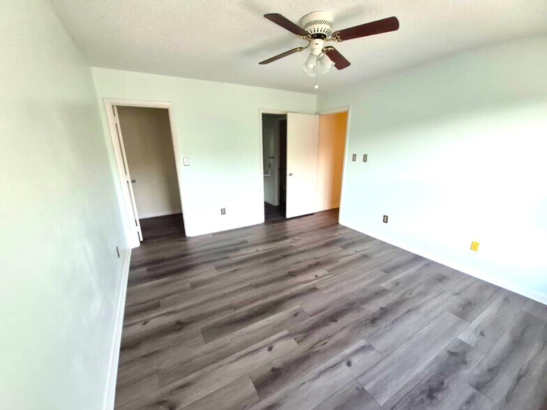 Building Photo - 12762 Saint James Pl
