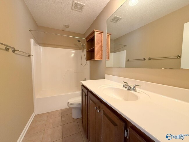 Building Photo - 176 Timber Oak Rd