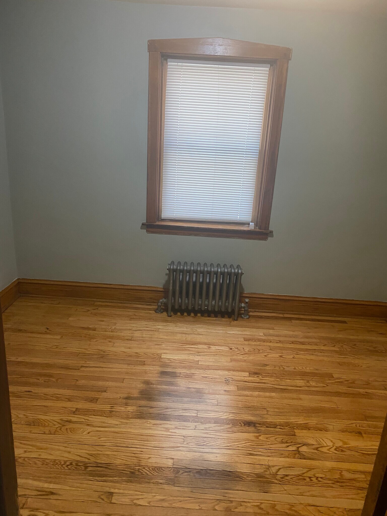 Building Photo - 5312 W Wrightwood Ave