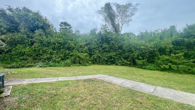 Building Photo - 2/2 Quiet and Cozy Palm Bay Unit AVAILABLE NOW! - $300 DISCOUNT AVAILABLE!