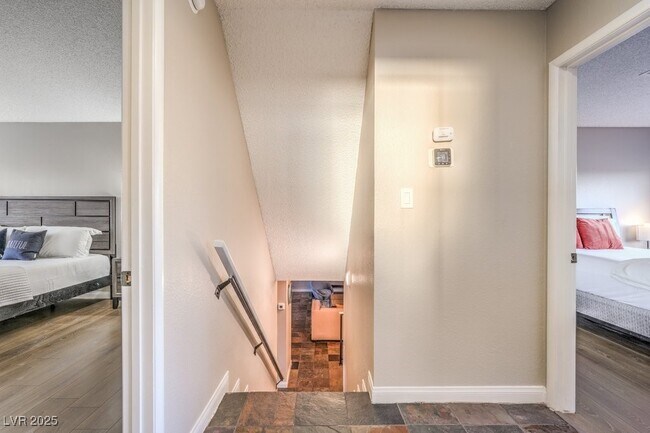 Building Photo - 5198 Hibbetts Dr