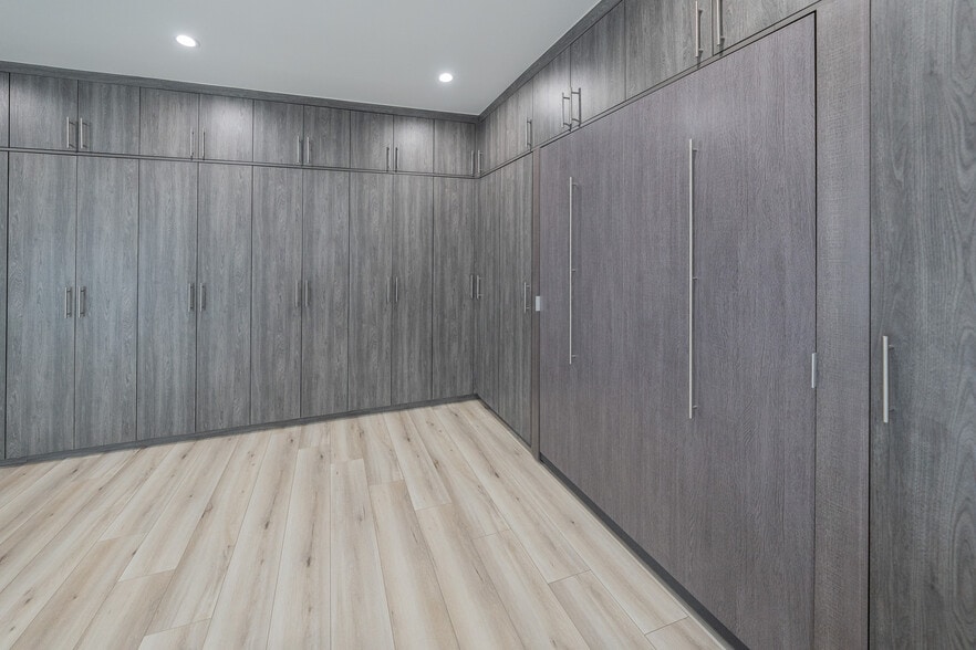 Building Photo - 6907 Estepa Dr