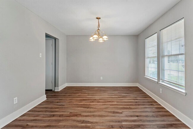 Building Photo - 19511 Fletcher Way Dr