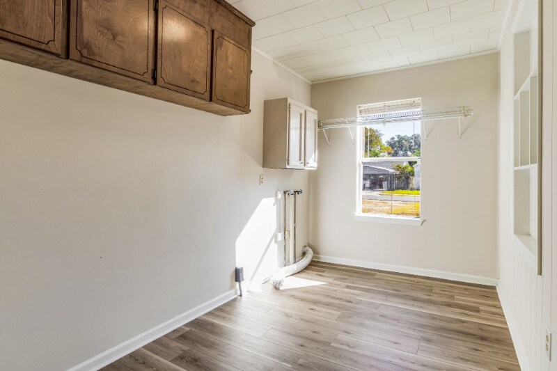 Building Photo - 1206 Dexter Ave