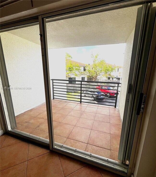 Building Photo - 9715 Fontainebleau Blvd