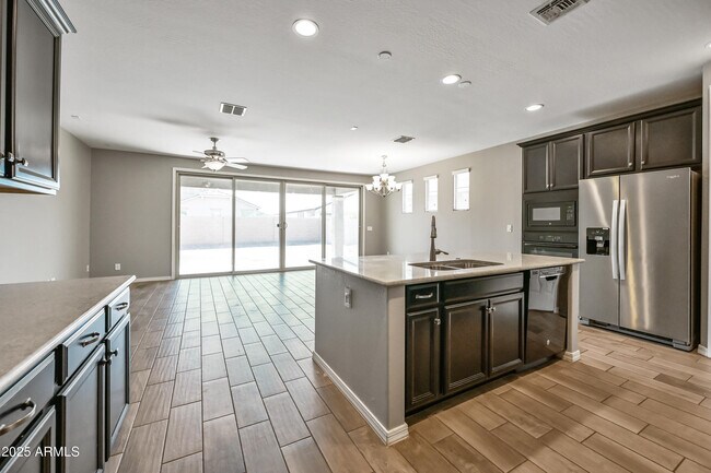 Building Photo - 20763 E Mockingbird Dr