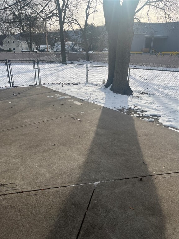 Building Photo - 1101 Broadway St