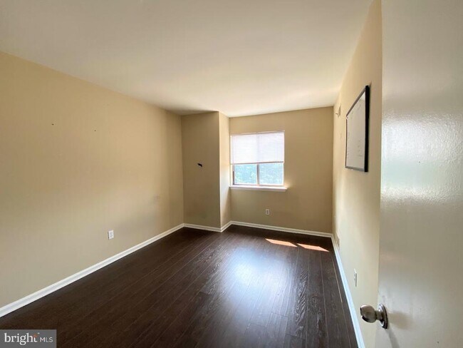 Building Photo - 203 S Snowdon Ct