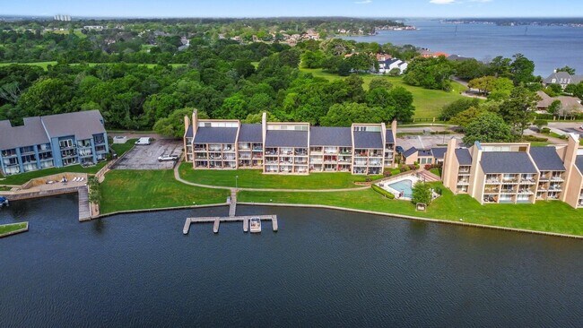 Building Photo - 12600 Melville Dr