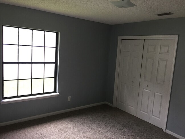 Building Photo - 12376 Richards Glen Ct