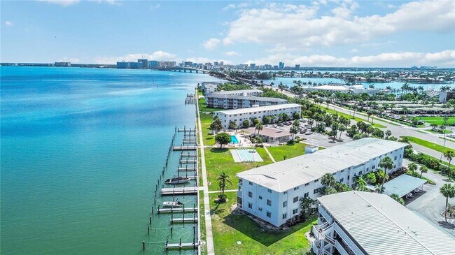 Building Photo - 765 John Ringling Blvd