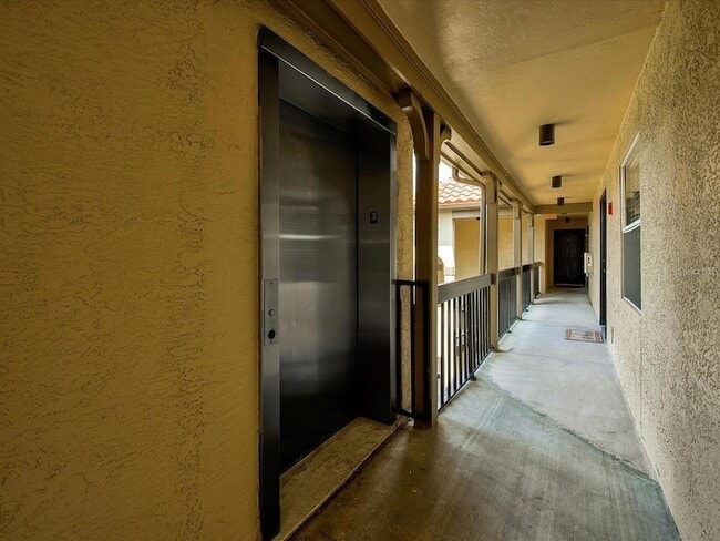 Building Photo - 2400 Feather Sound Dr
