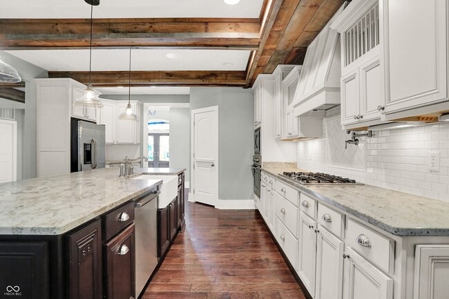 Building Photo - 16893 Oak Manor Dr