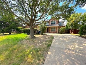 Building Photo - 1575 Poets Way