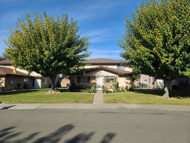 Primary Photo - UPDATED RENTAL IN SACRAMENTO!