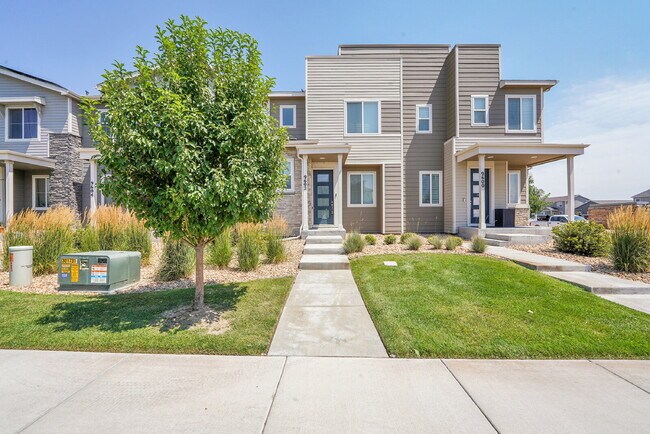 Building Photo - $2,395.00 - $500 OFF First Months' Rent - 3 Bedrooms, 3 Bathrooms, Single Family Home in Commerce...