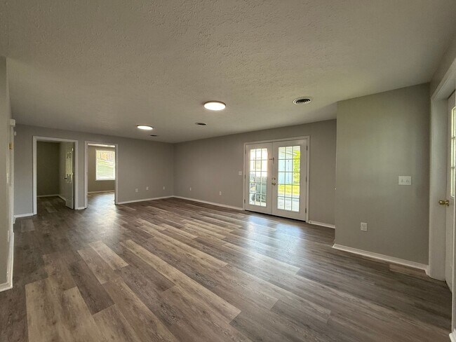 Building Photo - Tusculum Blvd Property