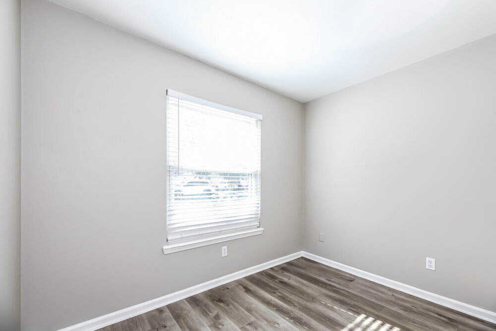 Building Photo - 7619 Pimmit Hills Dr