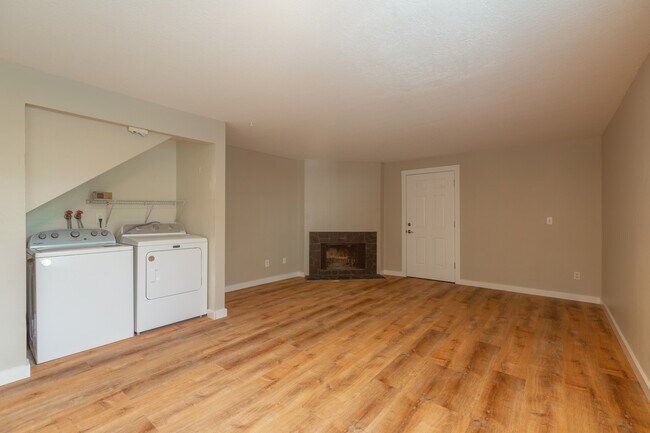 Building Photo - 12387 SW Walnut St