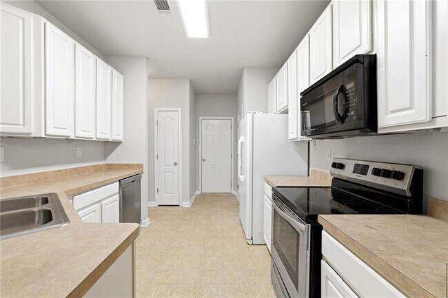 Building Photo - 1006 Ivydale Cir