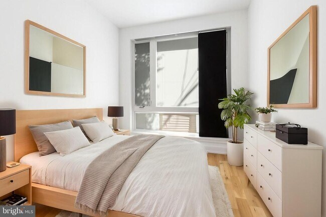 Building Photo - 1544 S 20th St