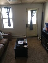 Building Photo - 138 N Main St