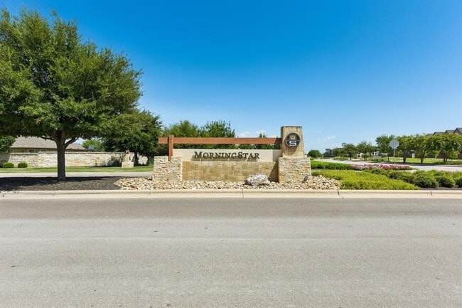 Building Photo - 117 Stone Cyn Dr