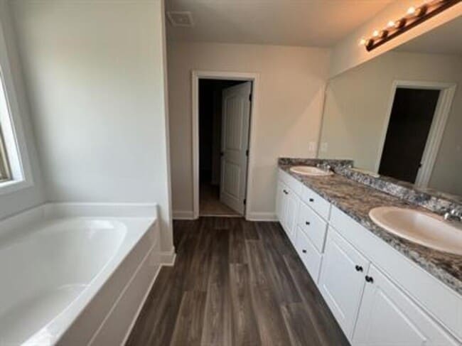 Building Photo - 1389 River Mist Cir