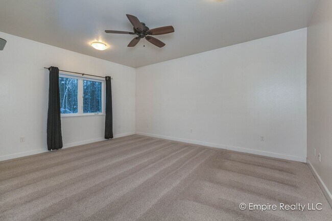 Building Photo - 4 BD Single Family Home in North Pole