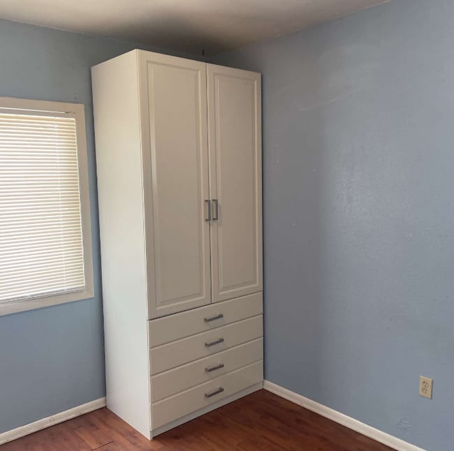 Building Photo - 409 Tedmon Dr
