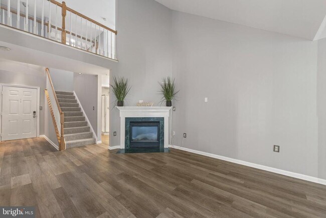 Building Photo - 15605 Everglade Ln