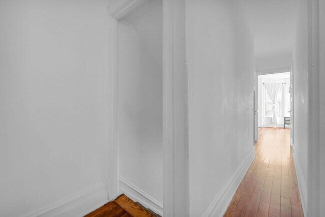 Building Photo - Spacious 3BR Allentown Gem – Comfort & Con...