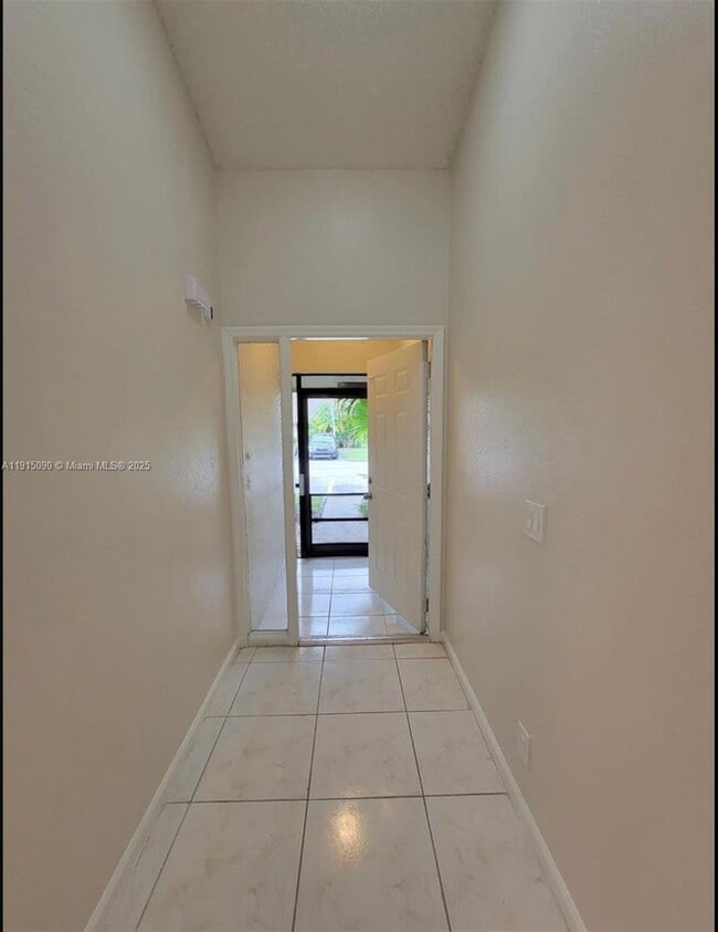 Building Photo - 9336 Ketay Cir