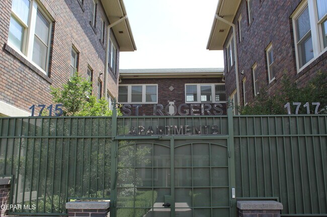 Building Photo - 1717 N Stanton St