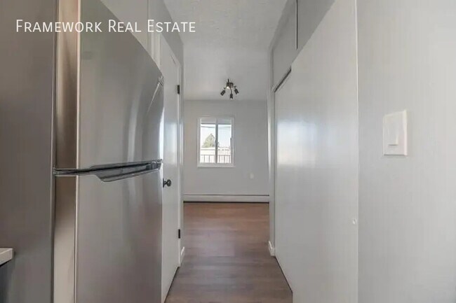 Building Photo - 1509 3rd Ave