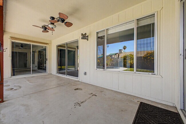 Building Photo - 1056 W Pecos Ave